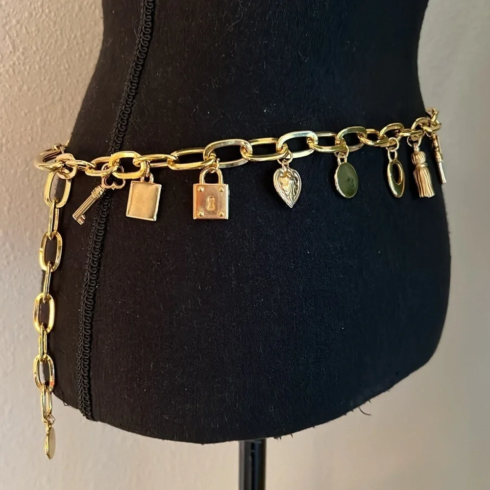 ESCADA Women’s Gold Tone Chain Link Charm Belt Made in Spain VINTAGE RARE FIND!! - Picture 8 of 15